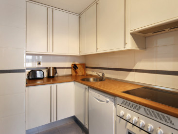 Apartment in Estepona — photo 2