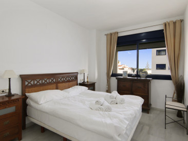 Apartment in Estepona — photo 4