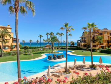 Apartment in Estepona — photo 3