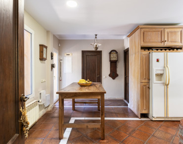 Villa for sale in Nueva Andalucia - PANR-15715