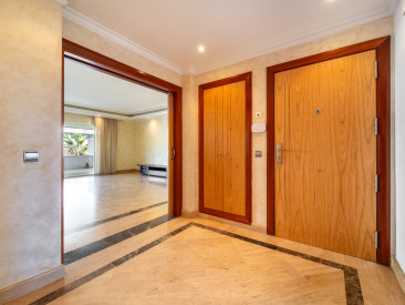 Apartment in Marbella — photo 4