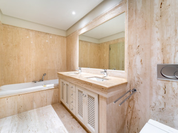 Apartment in Estepona — photo 4
