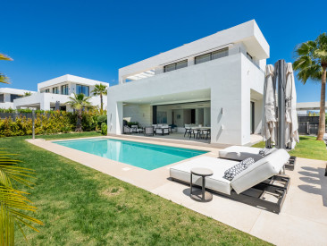 Villa in Marbella — photo 2