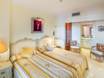 Apartment in Marbella — photo 3