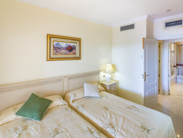 Apartment in Marbella — photo 4