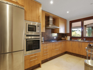 Apartment in Estepona — photo 6