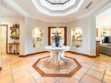 Villa in Marbella — photo 5