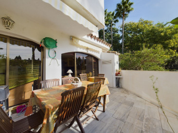 Apartment in Elviria