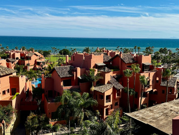 Penthouse in Estepona East