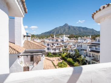Penthouse in Urbanización Los Naranjos de Marbella — photo 5