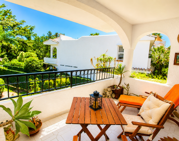 Charming First Floor Corner Studio Apartment for sale in Urbanización Riviera Sol
