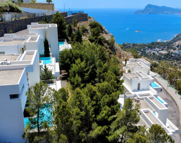 Villa for sale in Costa Blanca - LB04-038