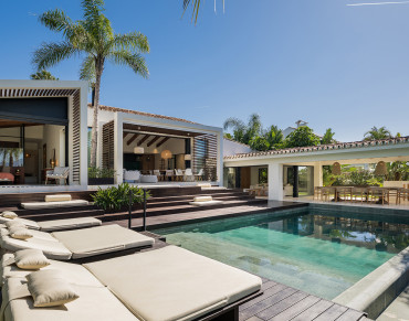 Villa for sale in Nueva Andalucia - DM5388