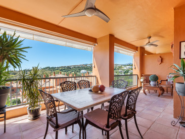 Apartment in Estepona — photo 2