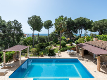 Villa in Marbella — photo 2