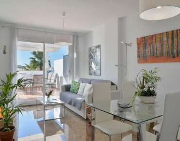 Apartment for sale in Estepona - R4994044