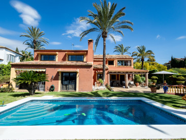 Villa in Marbella — photo 2