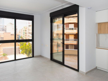 Apartment in Torrevieja — photo 2