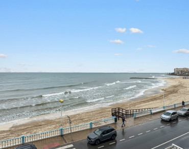 Apartment for sale in Playa de los Locos, Torrevieja - MOVE-341