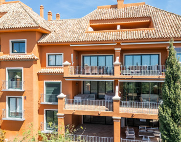 Apartment for sale in Monte Halcones, Benahavís - HRB-00771P