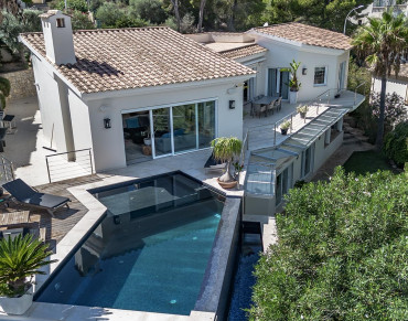 Villa for sale in Santa Ponsa - 32473