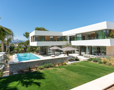 Villa for sale in Santa Ponsa - 31142