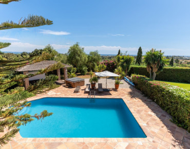 House for sale in Benahavis - R5371210