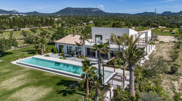 Villa for sale in Llucmajor, Balearic Islands €6.300.000 — photo 2 of 33