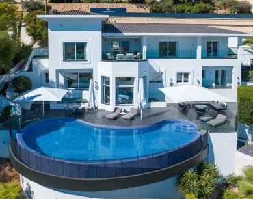 Villa for sale in Bendinat - a0e09000000me4o