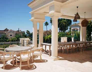 Villa for sale in Marbella Golden Mile - Ax4001