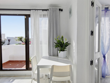 Apartment in Estepona — photo 4