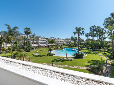 Apartment in Marbella — photo 6