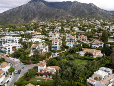 Villa in Marbella — photo 2