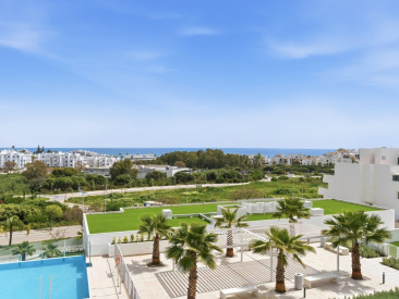 Apartment in Estepona — photo 3
