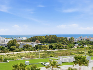 Apartment in Estepona — photo 4
