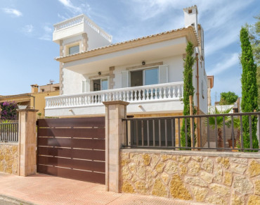 Villa for sale in PORTOCOLOM, Felanitx - 6155