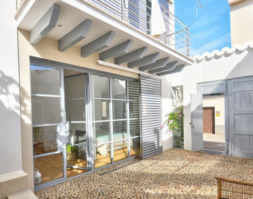 Villa for sale in PORTOCOLOM, Felanitx - 5180