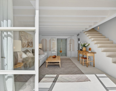 Villa for sale in PORTOCOLOM, Felanitx - 5196