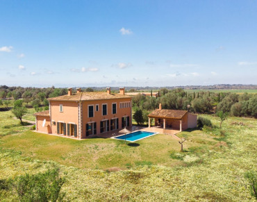 Finca for sale in Santanyí - 2527