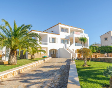 Villa for sale in PORTOCOLOM, Felanitx - 6142