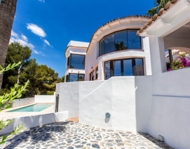 Villa for sale in Cala Abogat, Benissa - BE.H-926