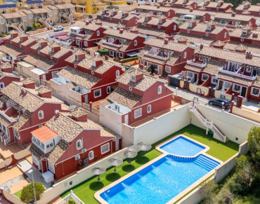 Villa for sale in Villamartín - MOVE-351