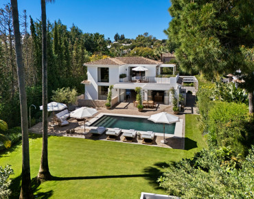 Villa for sale in Nueva Andalucia - SV2561