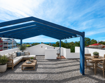 Penthouse for sale in Estepona East - LS50204