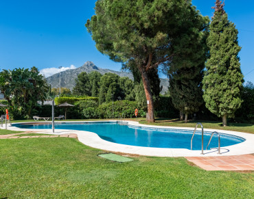 Apartment for sale in Marbella Golden Mile - DM5423