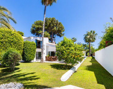 Villa for sale in Marbella East, Los Monteros, Marbella - ST6302