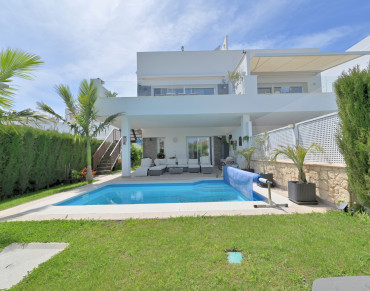 Villa for sale in Riviera del Sol - ST6310