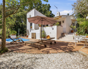 House for sale in Estepona East - TMRV11423