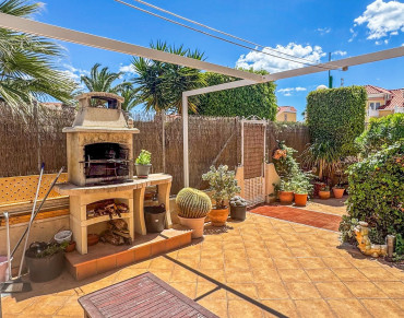 Bungalow for sale in Playa Flamenca, Orihuela Costa - MOVE-354