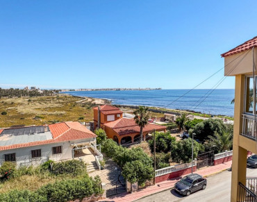 Apartment for sale in Punta Prima, Orihuela Costa - MOVE-348